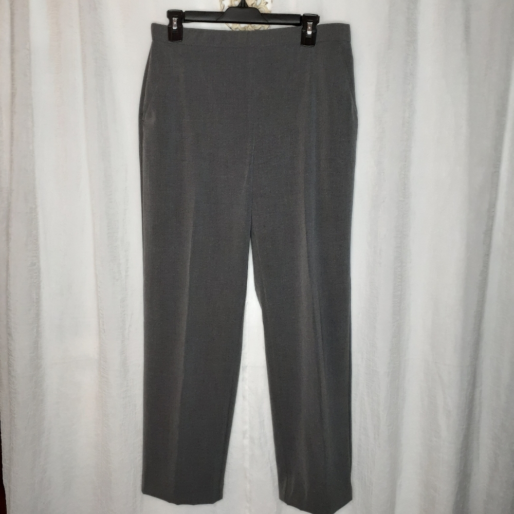 Sag Harbor Gray Stretch Pants‎